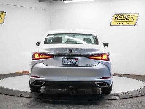 Used 2024 Lexus ES 350 image 3