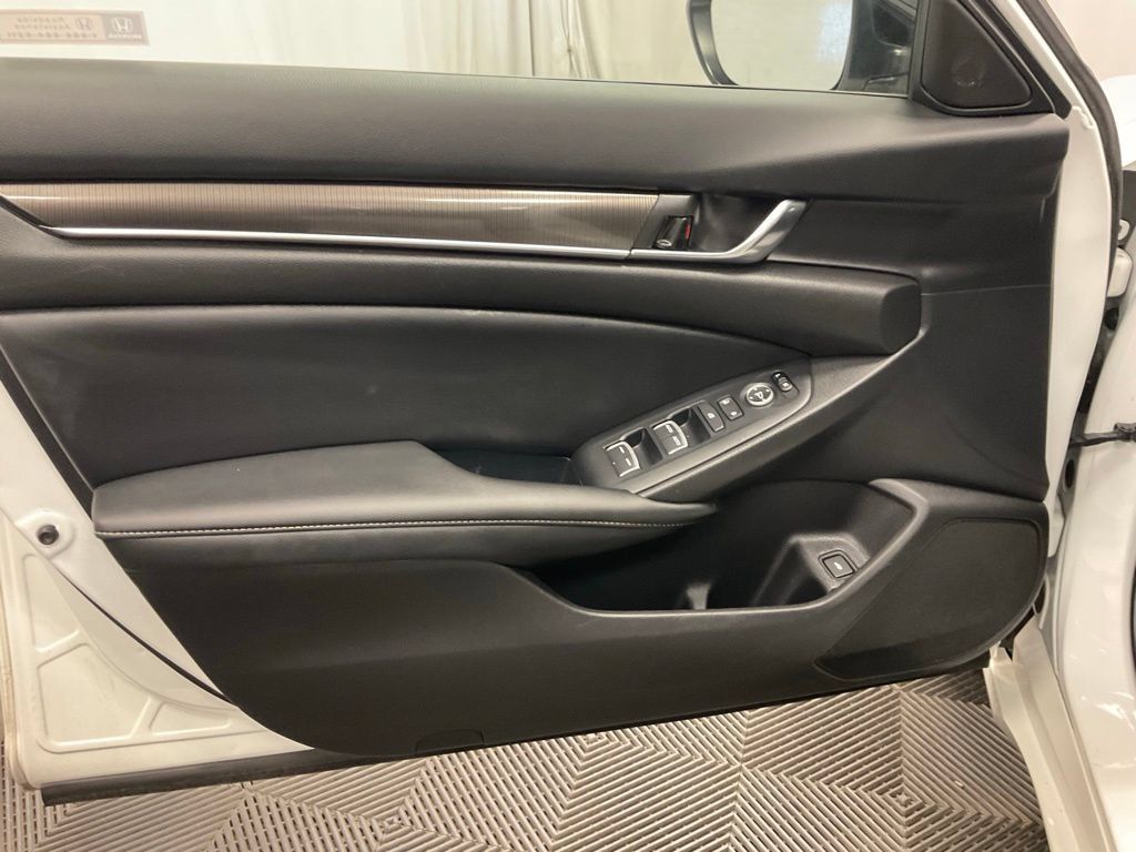 Used 2022 Honda Accord Sport image 16