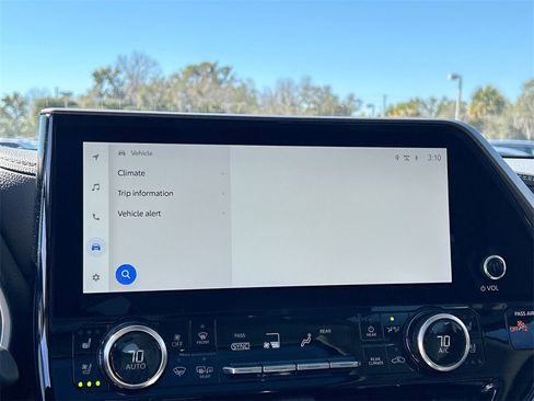 Used 2023 Toyota Highlander Limited image 31