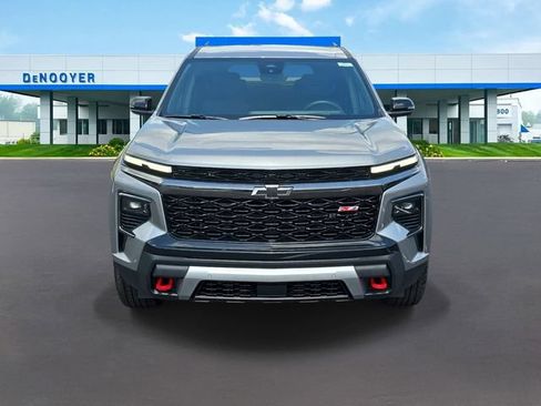 New 2026 Chevrolet Traverse Z71 w/ Enhanced Driving Package AWD/4WD image 3