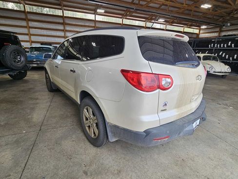 Used 2011 Chevrolet Traverse LT w/ Personal Connectivity Package AWD/4WD image 6
