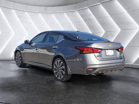 Used 2024 Nissan Altima 2.5 SL image 5