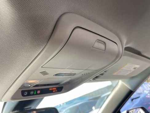 Used 2022 Chevrolet Blazer LT image 27