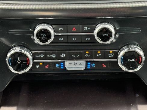 Used 2025 Ford F150 Platinum w/ Equipment Group 702A High AWD/4WD image 23