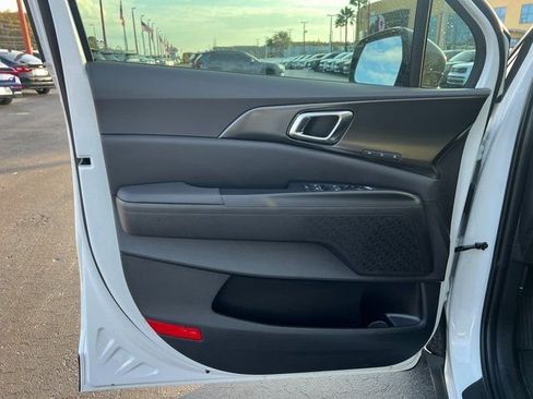New 2026 Kia Carnival SX w/ SX Dark Edition Package FWD image 14