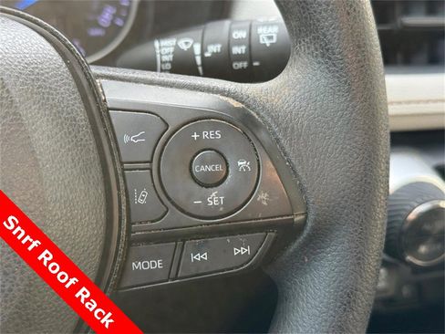 Used 2020 Toyota RAV4 XLE image 21