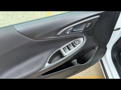 Used 2017 Chevrolet Malibu Hybrid FWD image 7