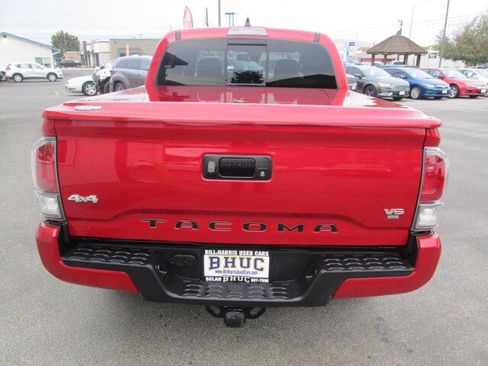 Used 2021 Toyota Tacoma TRD Sport image 5