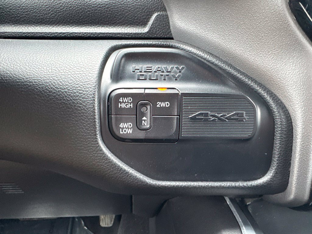 Used 2024 RAM 2500 Big Horn w/ Night Edition AWD/4WD image 16