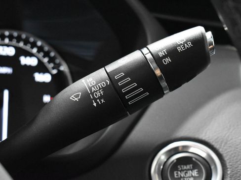 Used 2023 Cadillac XT4 Sport w/ Cold Weather Package image 13