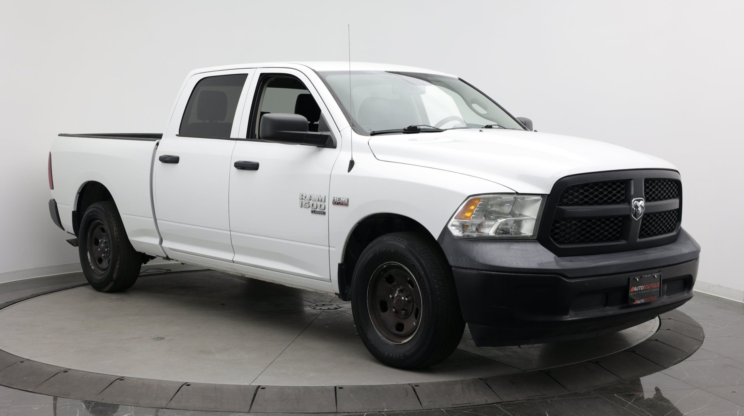 Used 2019 RAM 1500 Tradesman RWD image 3