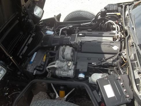 Used 1993 Chevrolet Corvette Convertible image 10