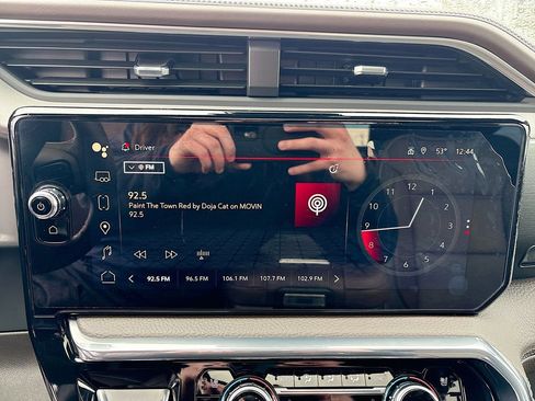 Certified 2024 GMC Sierra 3500 Denali w/ Denali Reserve Package AWD/4WD image 19