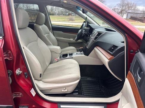 Used 2014 Subaru Outback 2.5i Limited w/ Moonroof Package image 10