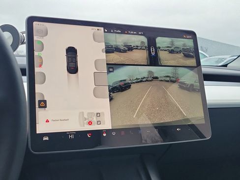 Used 2023 Tesla Model Y Long Range image 14