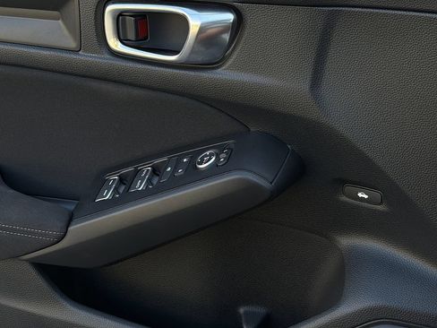 Used 2025 Honda Civic Sport image 25