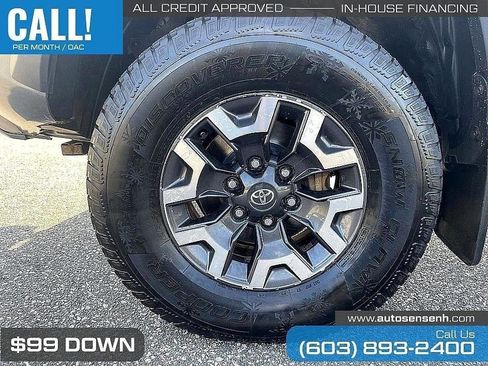 Used 2021 Toyota Tacoma TRD Off-Road w/ Technology Package AWD/4WD image 11