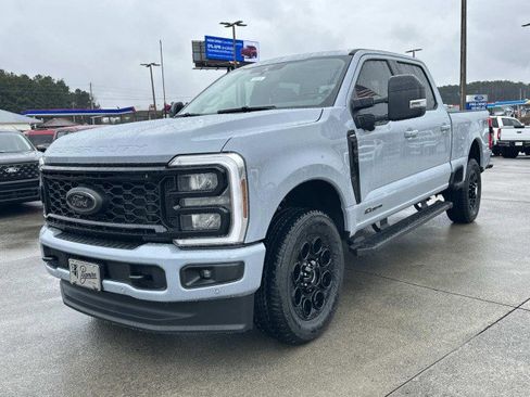 New 2026 Ford F250 Lariat w/ Black Appearance Package image 3