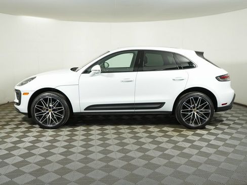 Used 2026 Porsche Macan AWD/4WD image 2