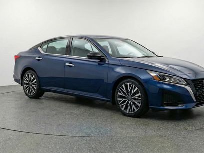 Used 2025 Nissan Altima 2.5 SV