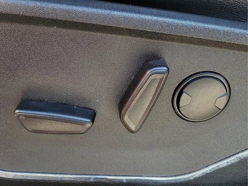 Used 2024 Ford F350 Lariat w/ Chrome Package image 15