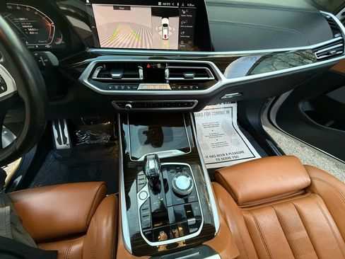Used 2021 BMW X7 xDrive40i w/ M Sport Package image 17