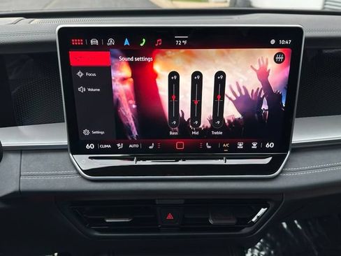 Certified 2025 Volkswagen Tiguan SE R-Line AWD/4WD image 34