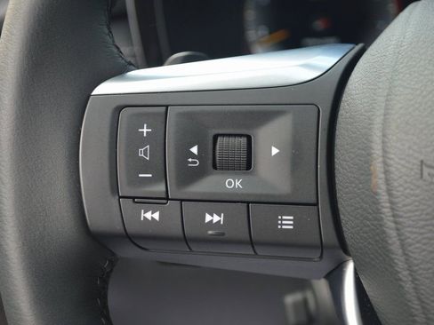 Certified 2025 INFINITI QX60 Luxe w/ Vision Package image 16