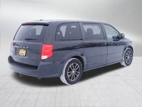 Certified 2016 Dodge Grand Caravan SE image 7