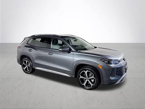 New 2026 Volkswagen Tiguan SE AWD/4WD image 4