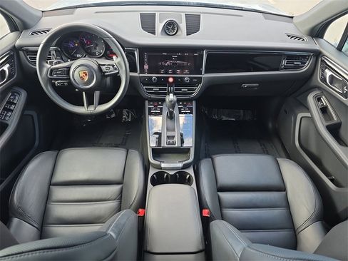 Used 2025 Porsche Macan image 20