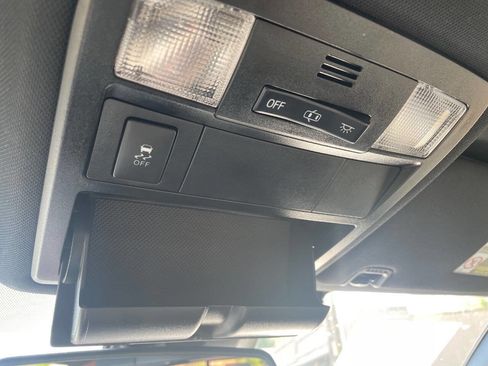 Used 2018 Toyota Tacoma TRD Sport image 28