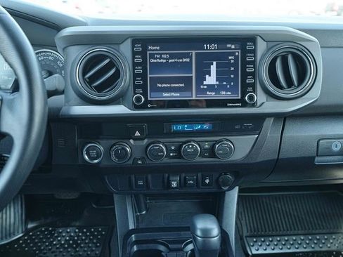 Used 2021 Toyota Tacoma TRD Off-Road AWD/4WD image 28