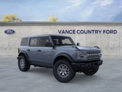New 2025 Ford Bronco Badlands image 7