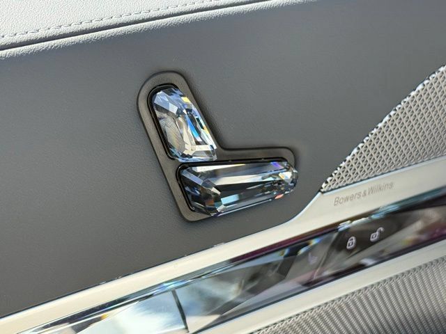 Used 2026 BMW 750e xDrive AWD/4WD image 52