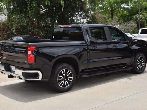 Used 2023 Chevrolet Silverado 1500 LT AWD/4WD image 7