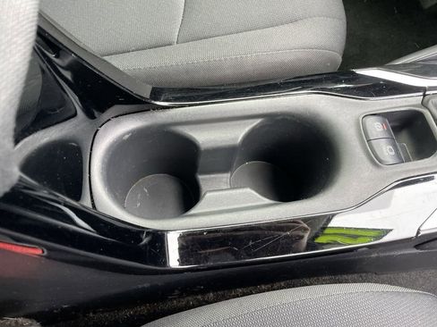 Used 2021 Toyota Corolla LE image 27