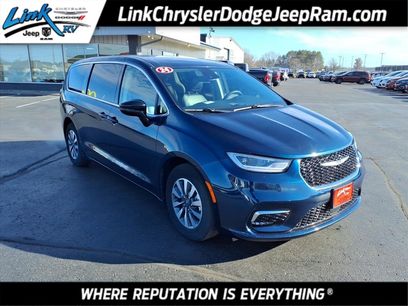 Used 2024 Chrysler Pacifica Limited