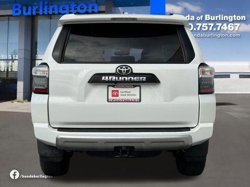 Used 2024 Toyota 4Runner TRD Off-Road Premium image 13
