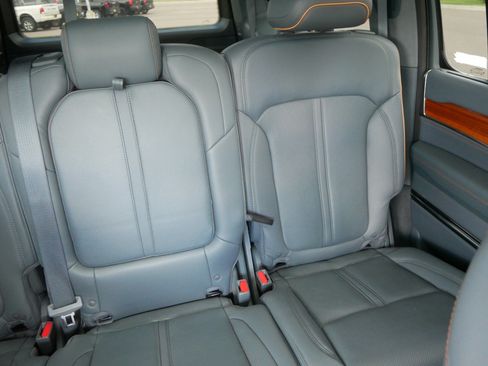 Used 2022 Jeep Grand Wagoneer Series II w/ Flexible Seating Group AWD/4WD image 14