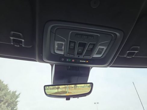 New 2026 GMC Sierra 2500 Denali Ultimate w/ LPO, Black Badging Package image 28