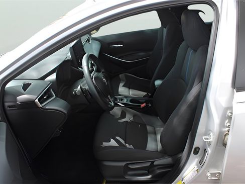 Used 2022 Toyota Corolla SE image 12