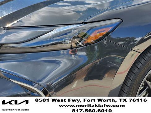 Used 2025 Toyota Camry XSE FWD image 7