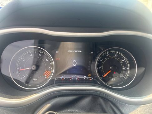 Used 2015 Jeep Cherokee Limited w/ Trailer Tow Group AWD/4WD image 9