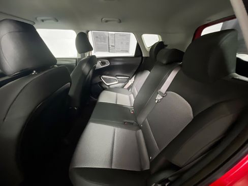 Used 2025 Kia Soul LX w/ LX Technology Package image 28