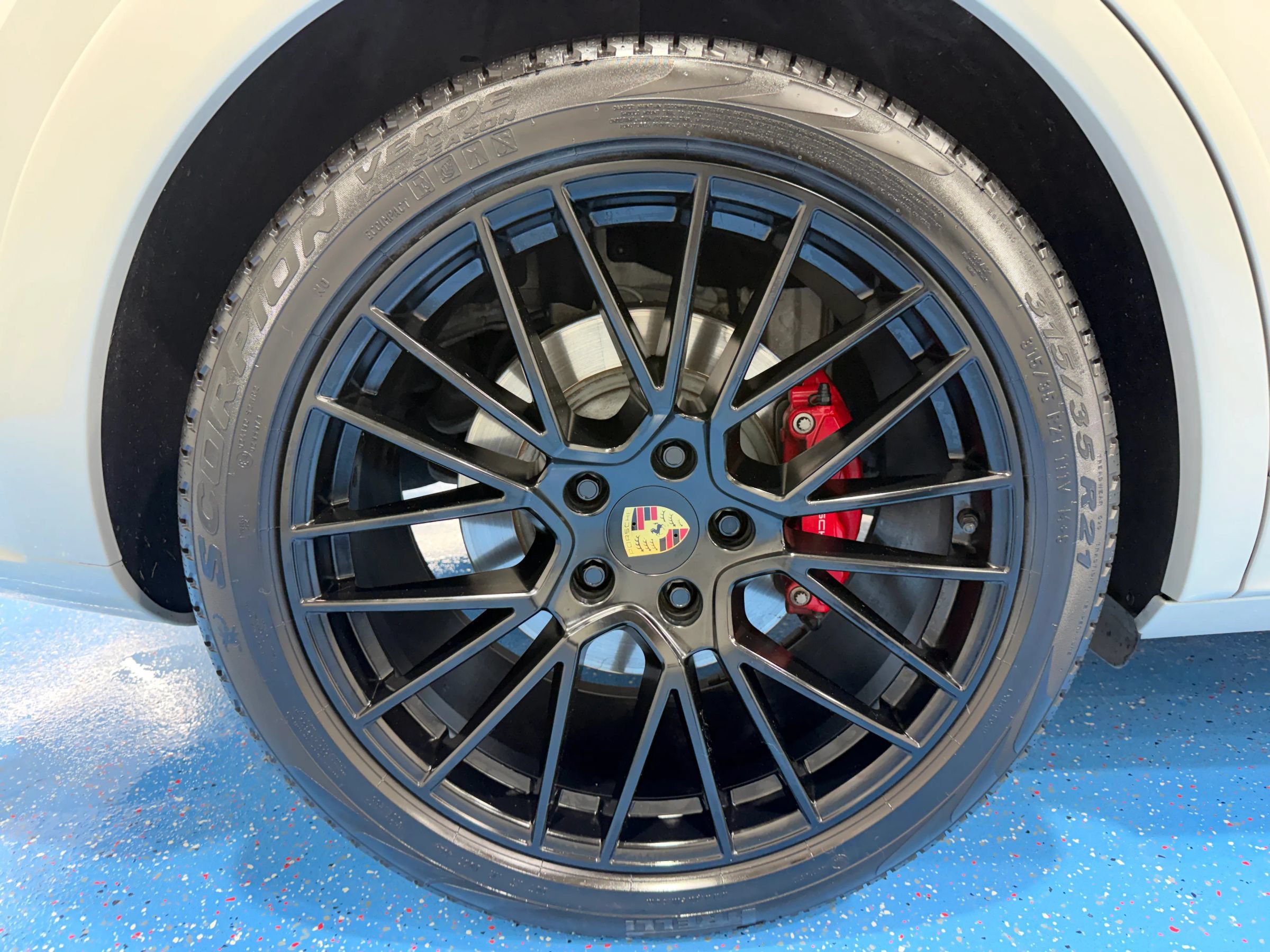 Used 2021 Porsche Cayenne GTS AWD/4WD image 49