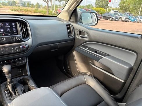 Used 2022 Chevrolet Colorado Z71 AWD/4WD image 23