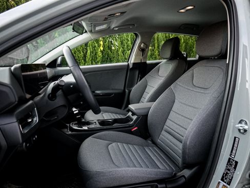 Used 2025 Kia K4 EX FWD image 7