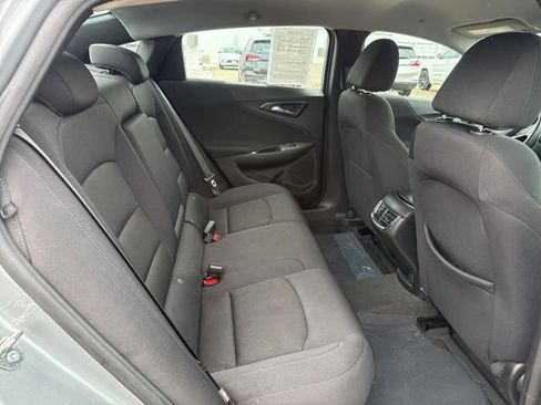 Used 2024 Chevrolet Malibu LT image 40