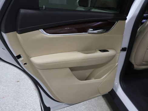 Used 2019 Cadillac XT5 Luxury image 27